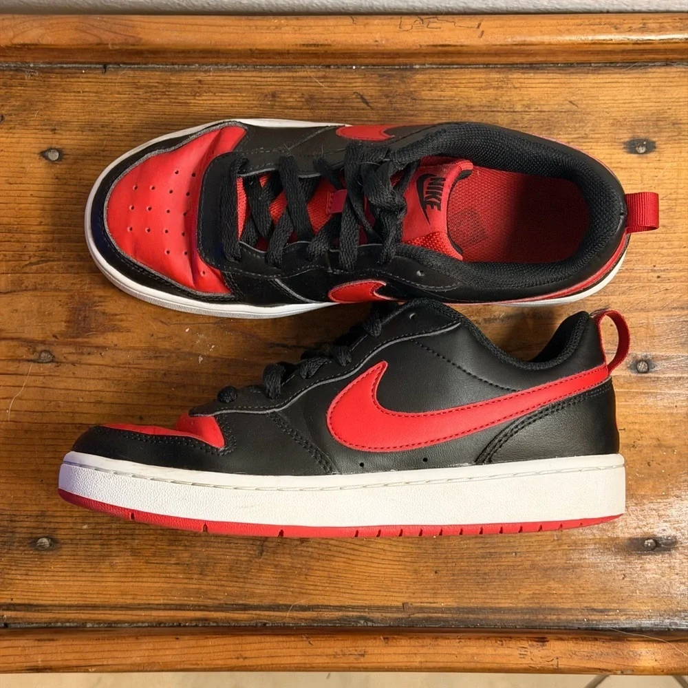 Nike Court Borough 2 Low Bred - red & black size 6Y